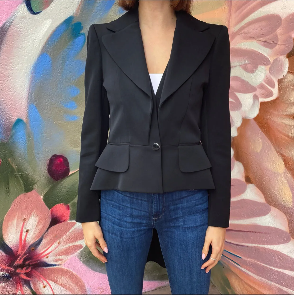 Alexander McQueen Fitted Black Tail Blazer - IT42 / S
