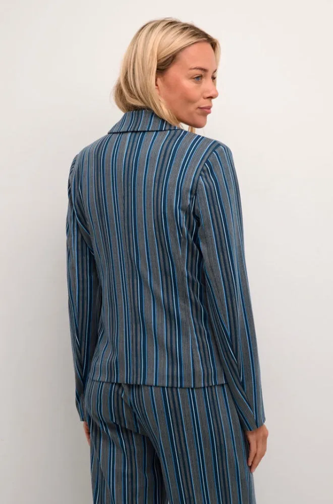 Anett Blazer