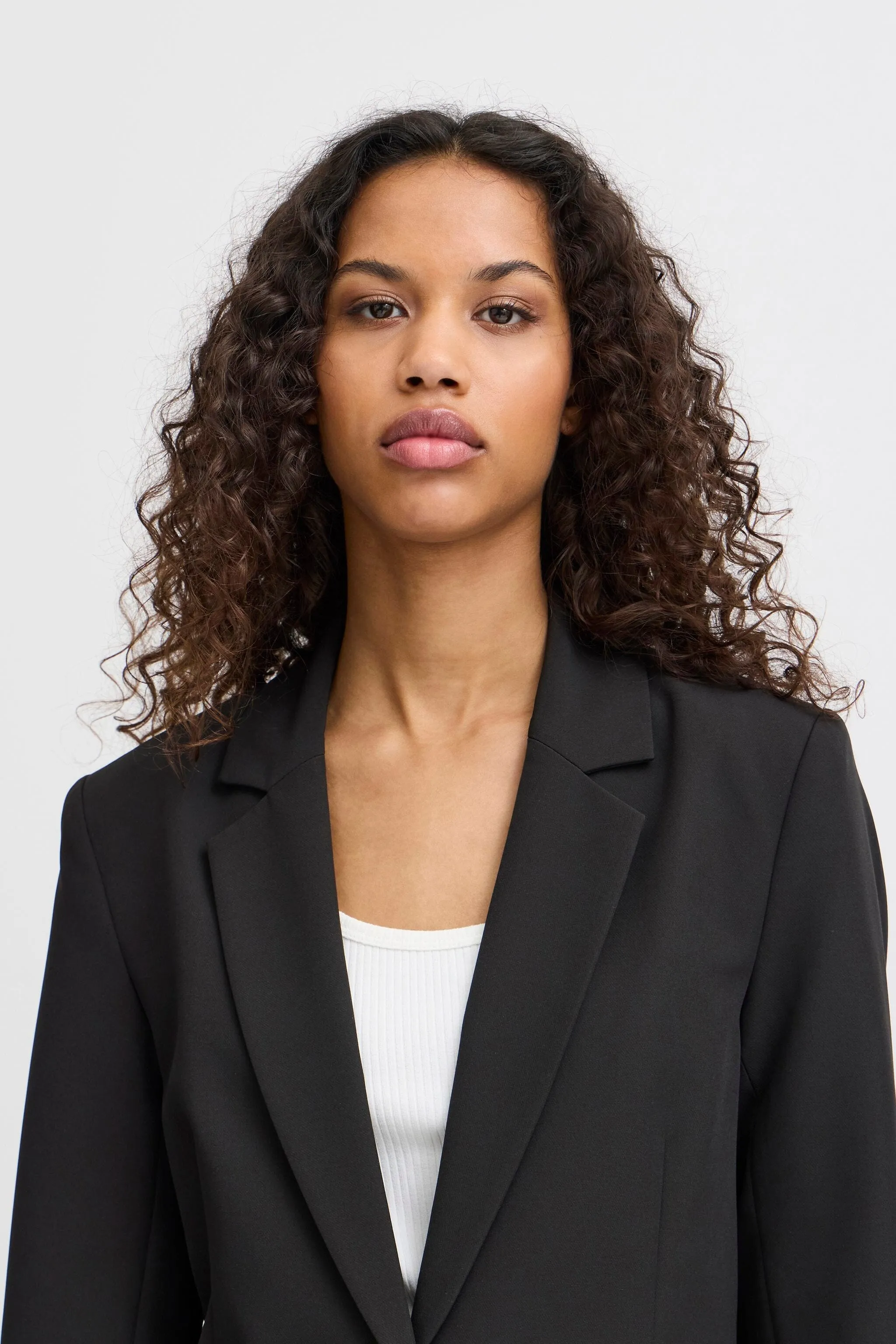 BLACK FITTED OFFICE BLAZER
