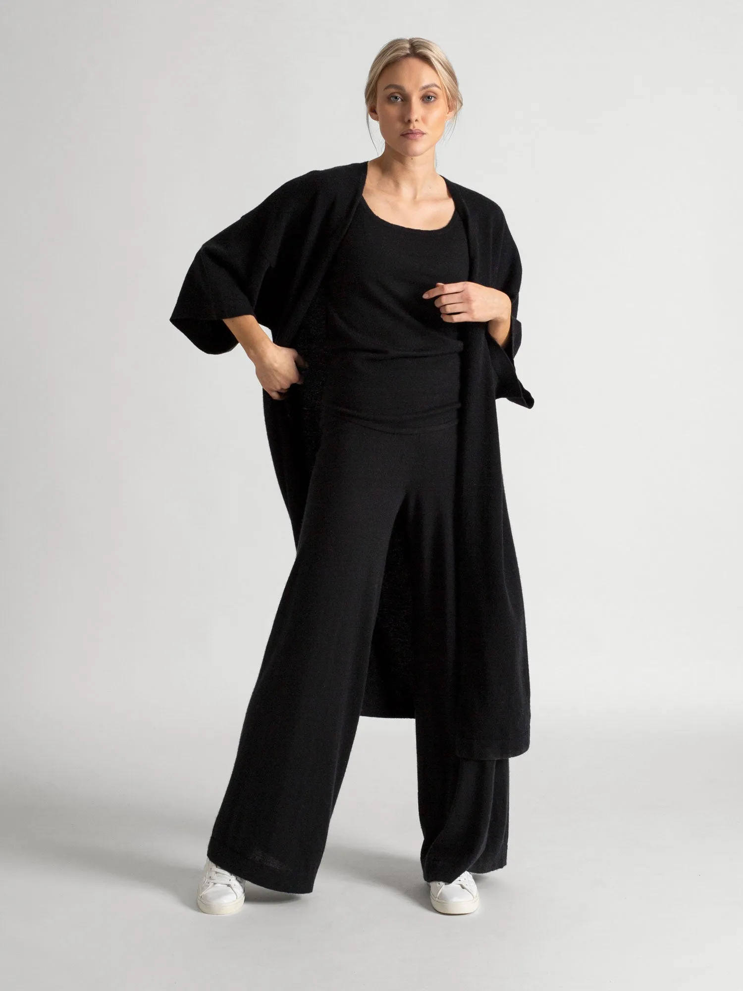 Cashmere cardigan "Kaftan" - black