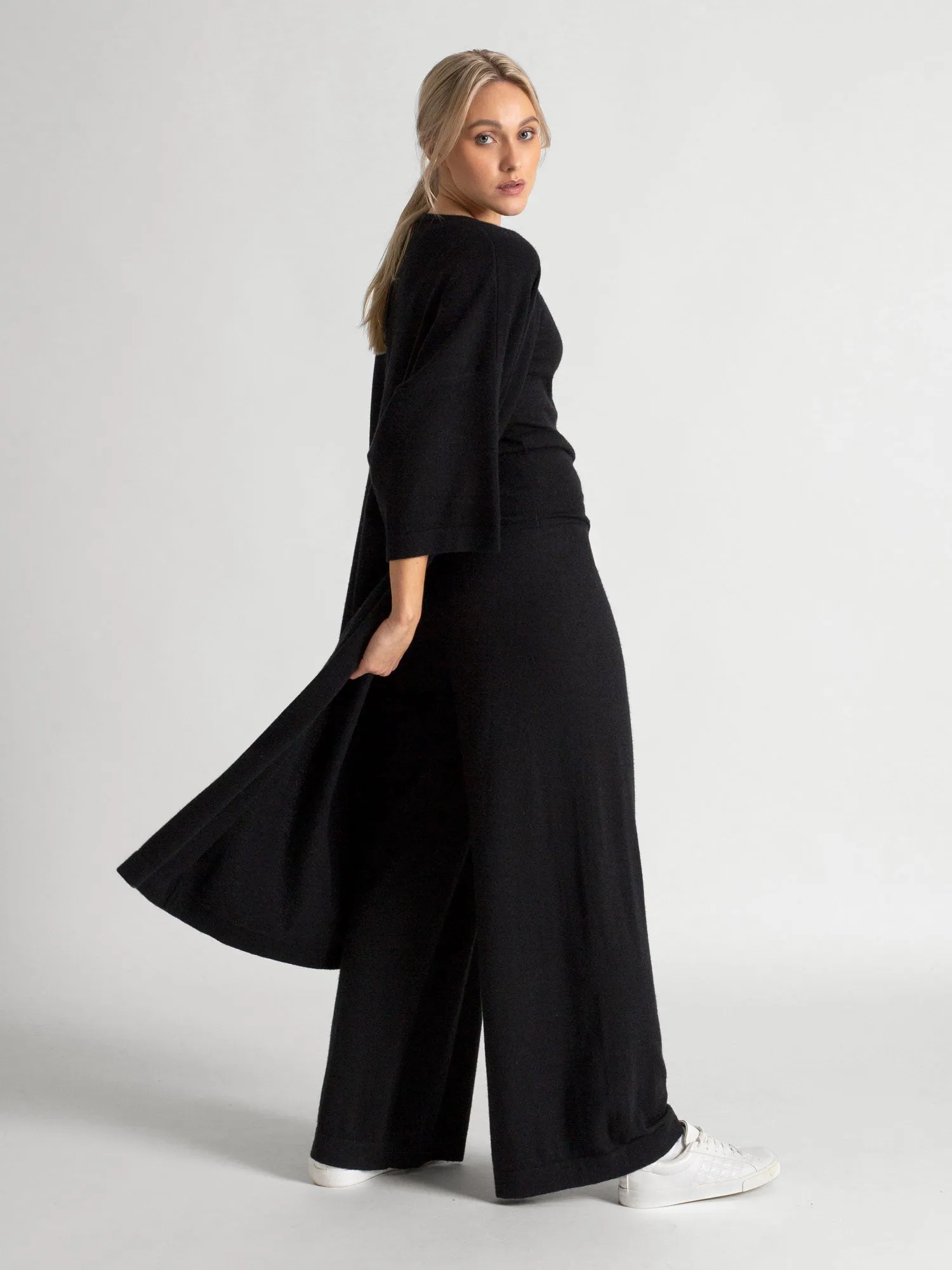 Cashmere cardigan "Kaftan" - black