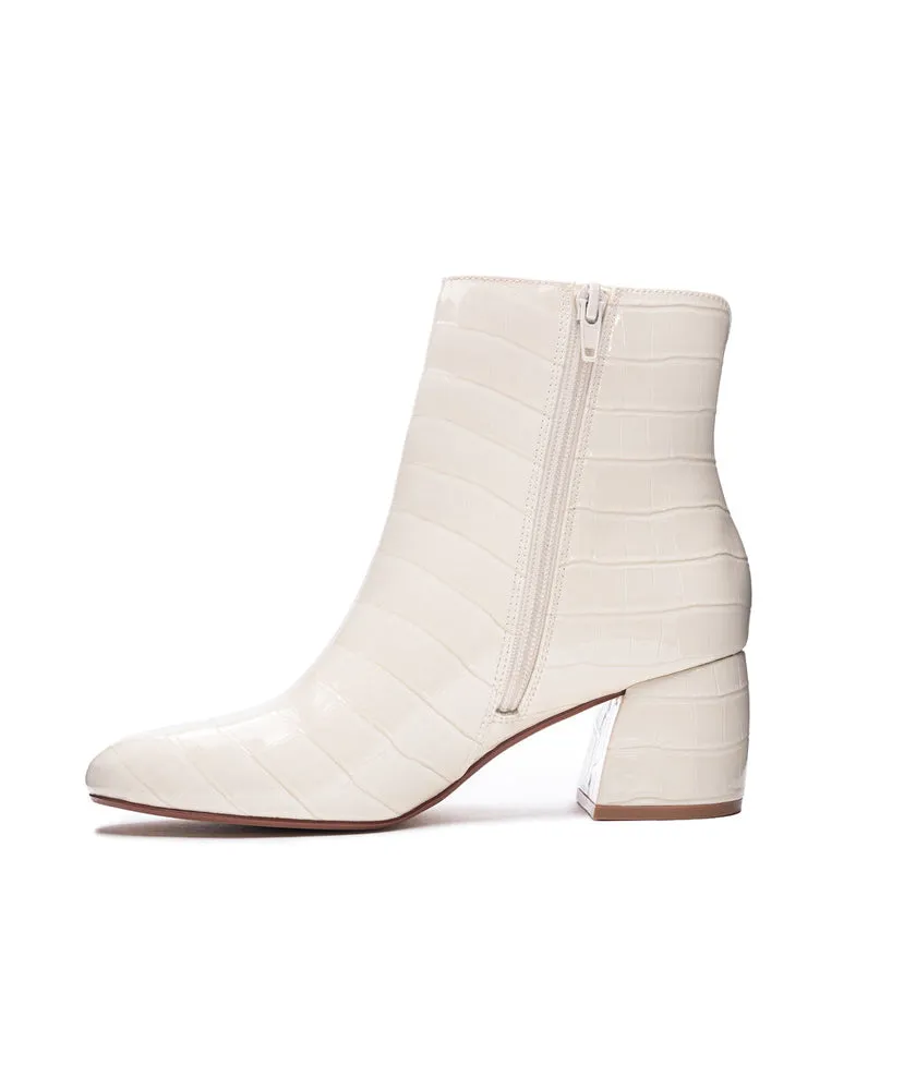 Chinese Laundry - Davinna Glass Croc Bootie