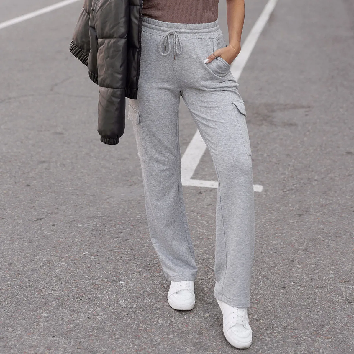 Signature Soft Mid-Heathered Grey Straight Leg Cargo Sweatpants